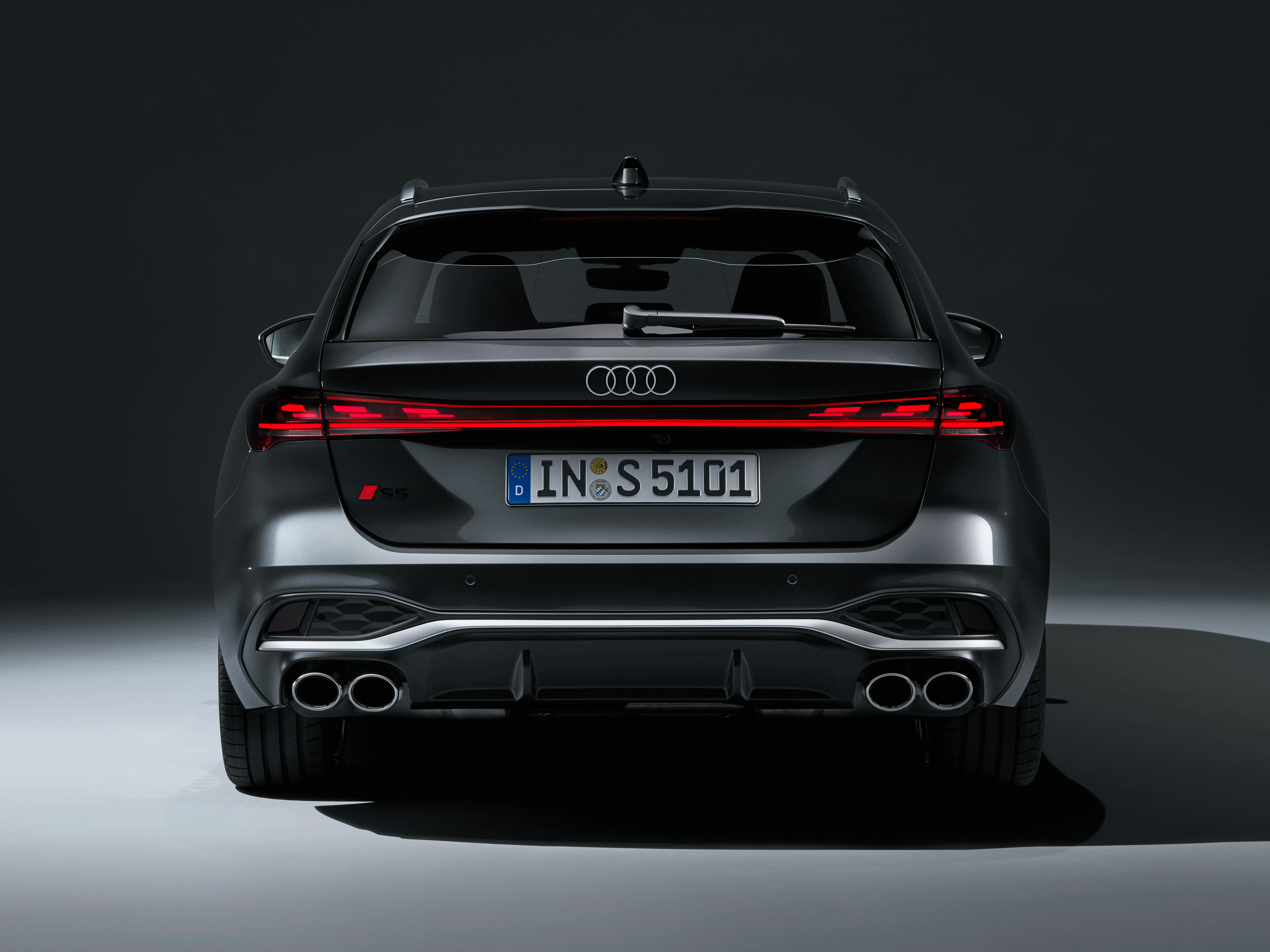 Audi S5 Avant - Static photo,
Colour: Daytona Grey perl effect