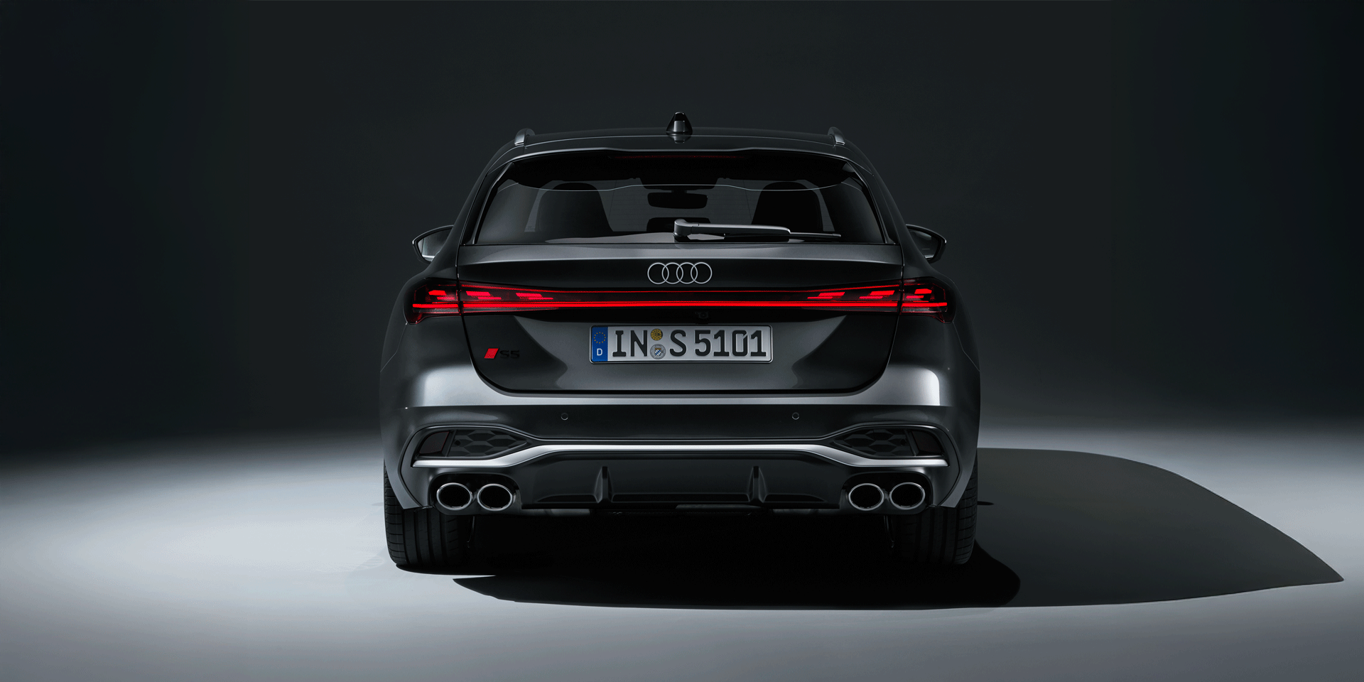 Audi S5 Avant - Static photo,
Colour: Daytona Grey perl effect