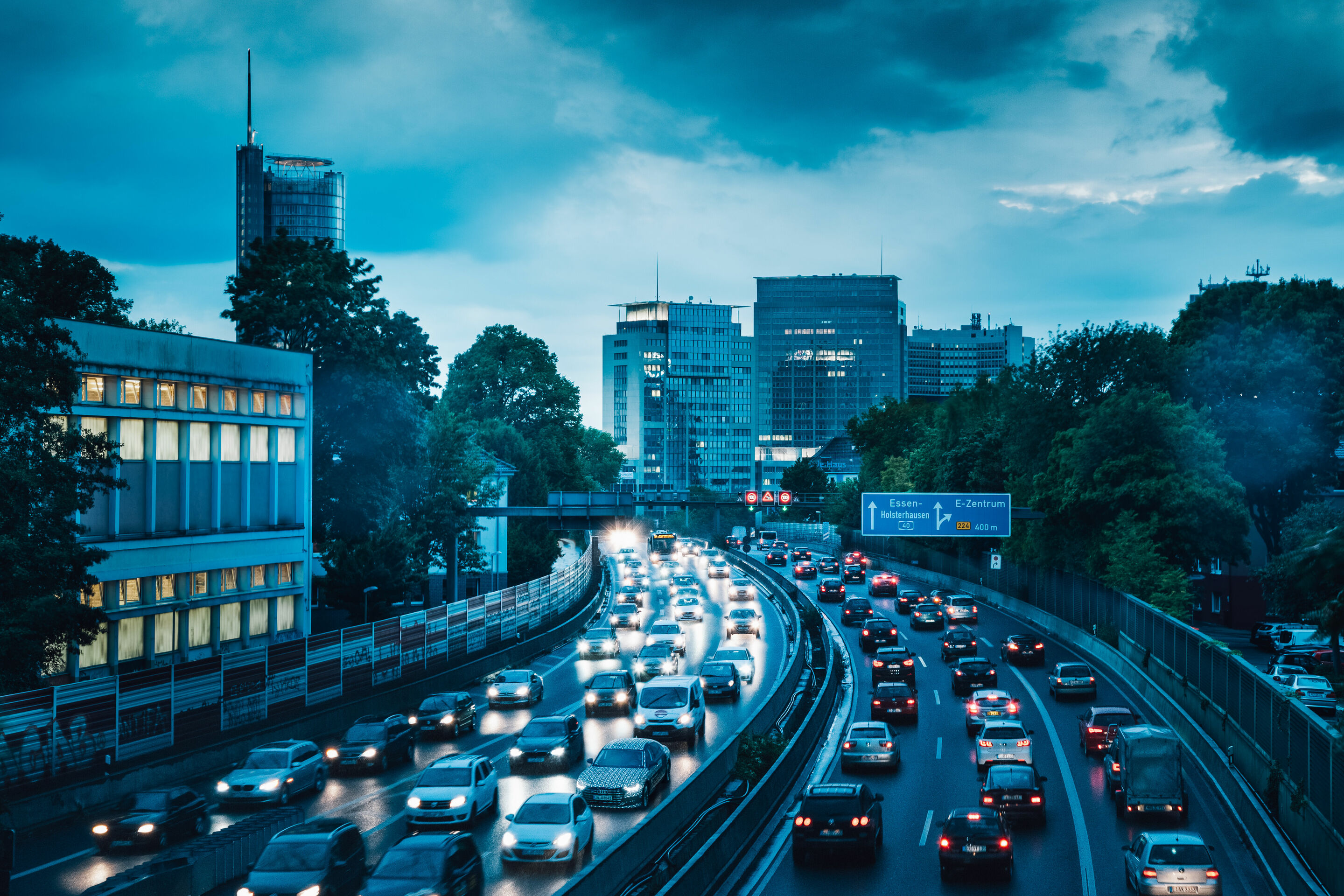Audi Piloted Driving - traffic jam on highway
