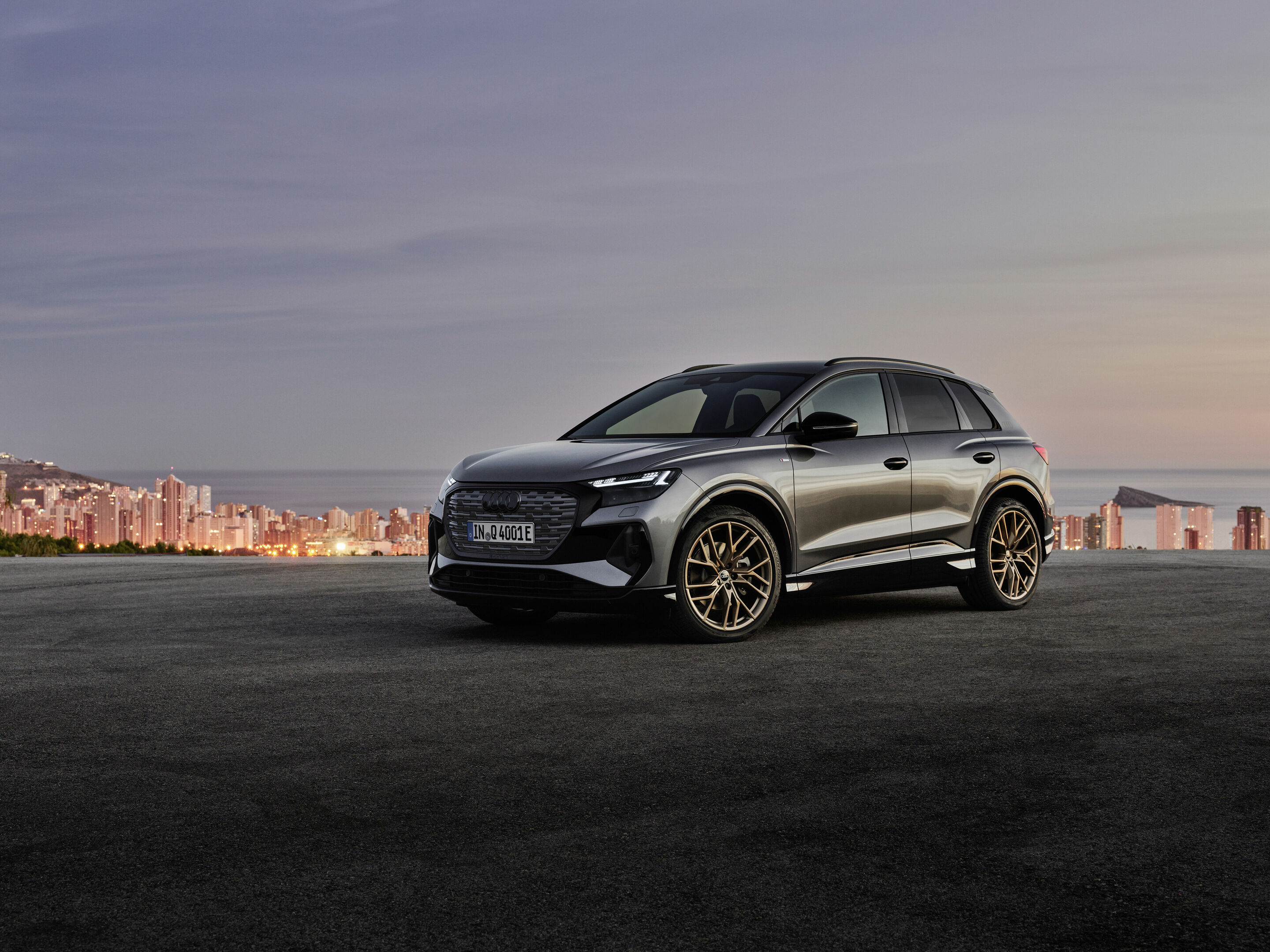 Audi Q4 50 e-tron quattro Edition One - Static photo, Colour: Typhoon gray