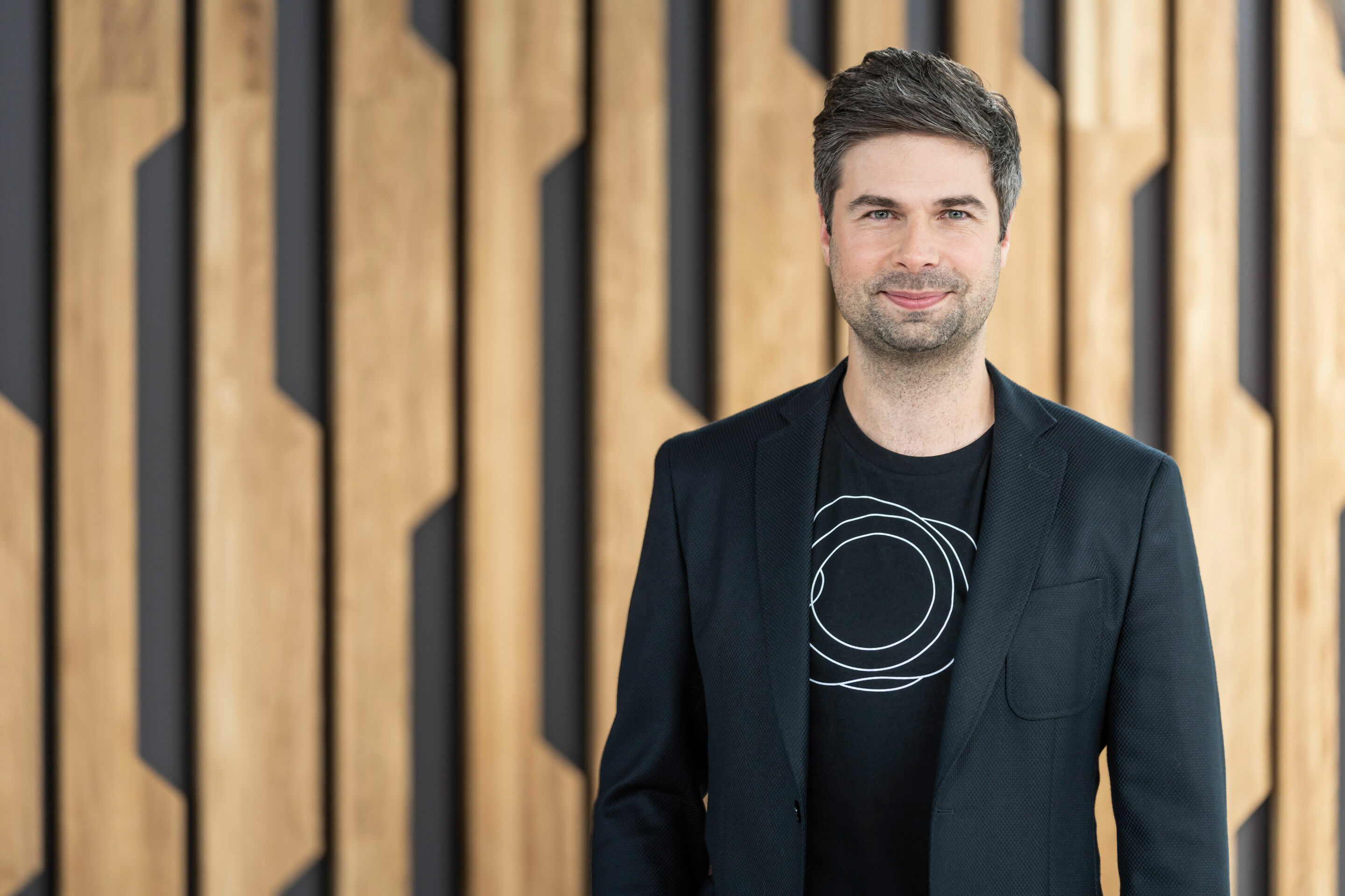 Virtual reality entertainment holoride on the road to series maturity - Virtual reality entertainment holoride on the road to series maturity discribes Nils Wollny, CEO and co-founder of “holoride”)