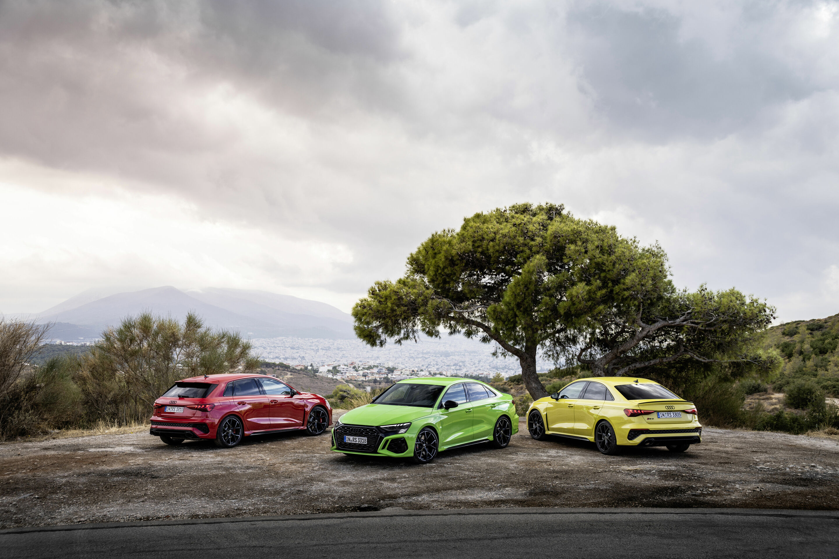 Audi RS 3 Sportback / Audi RS 3 Sedan - Static photo,
Color: tango red, kyalami green, python yellow