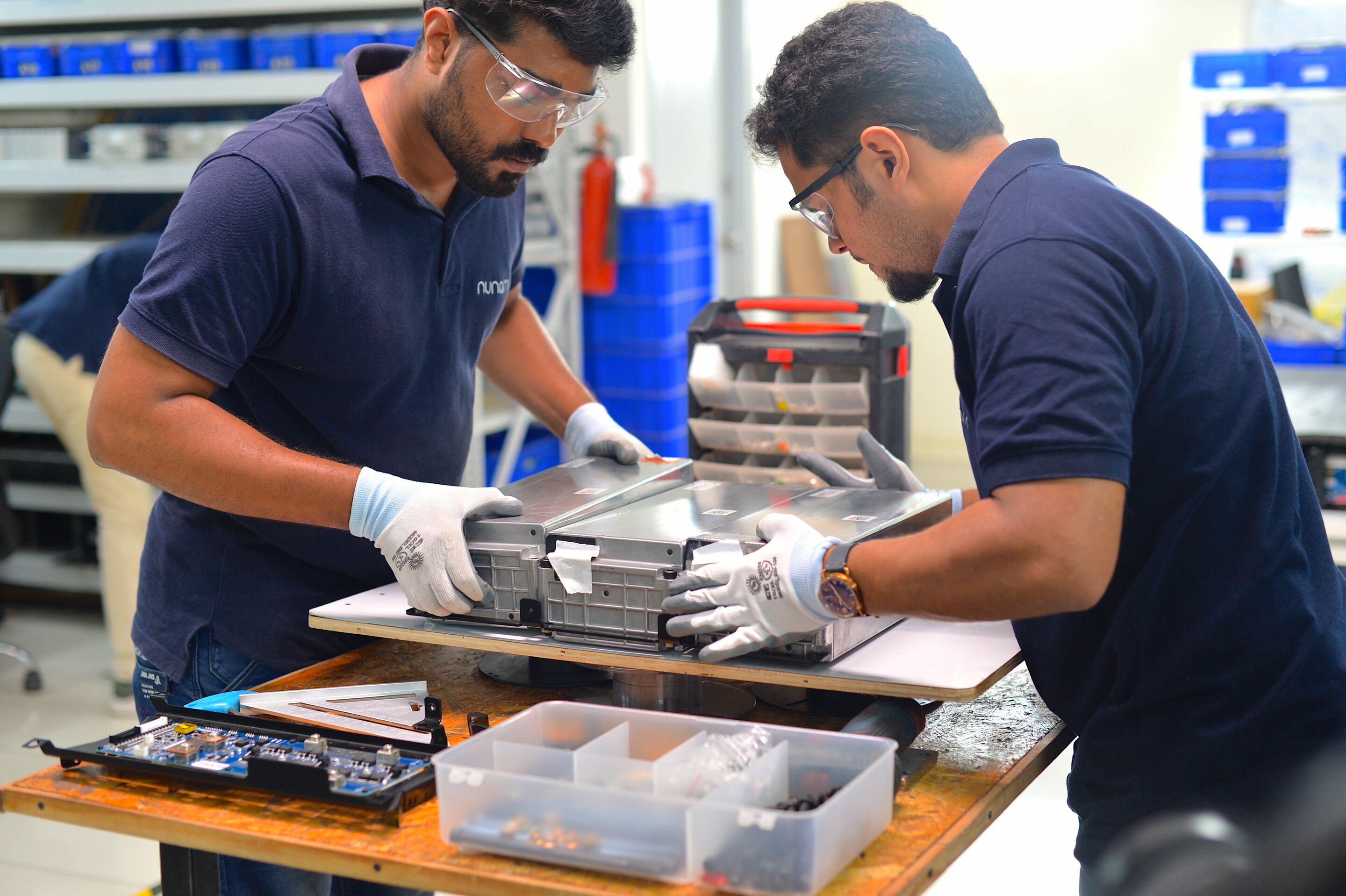 Second-life use: Audi e-tron battery modules power electrify rickshaws in India - A second life for electric car batteries: The German–Indian start-up Nunam is bringing three electric rickshaws to the roads of India. They are powered by used batteries...