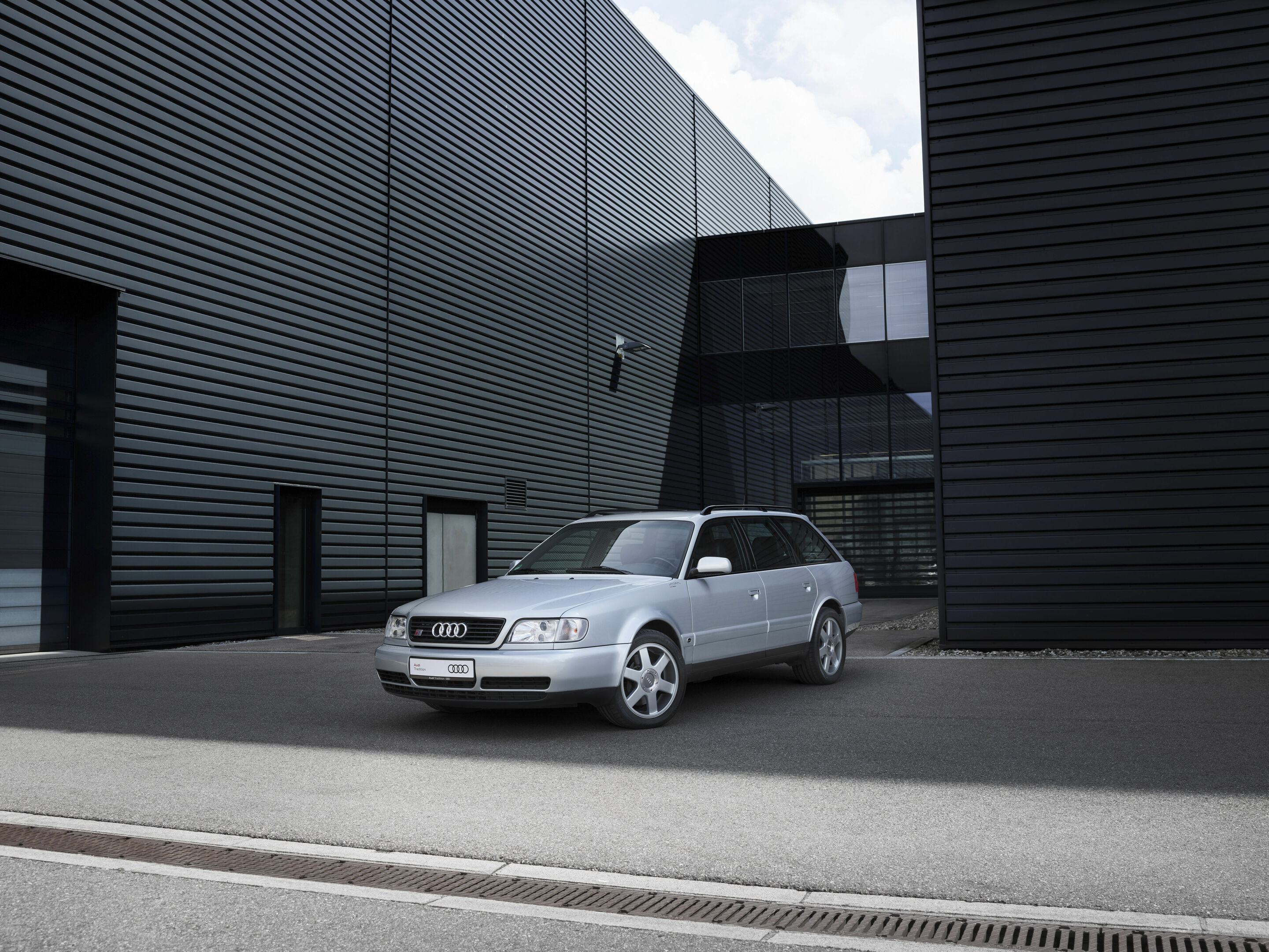 Peak sportiness - The Audi S6 plus marked the entry point into vehicle development for what is today Audi Sport GmbH.