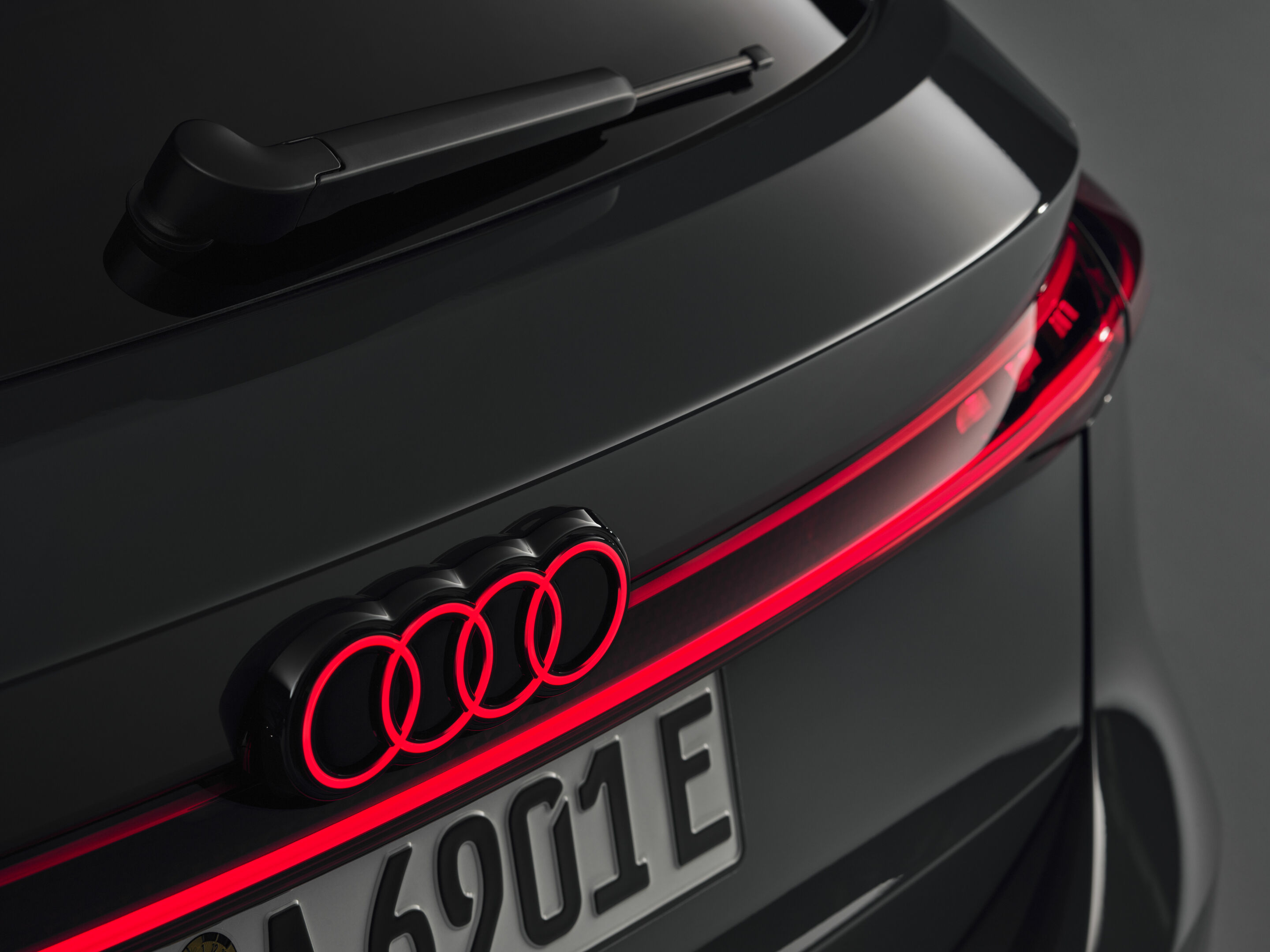 Audi A6 Avant e-tron - Detail,
Colour: Magnet grey