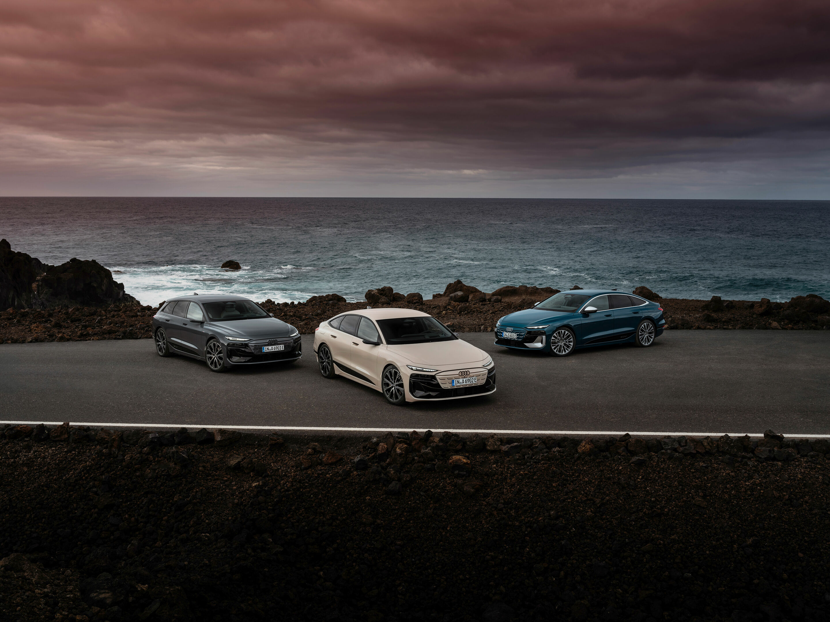 Audi A6 Avant e-tron / Audi A6 Sportback e-tron / Audi S6 Sportback e-tron - Static photo,
Colours: Malpelo blue metallic, Siam beige metallic, Magnet grey,