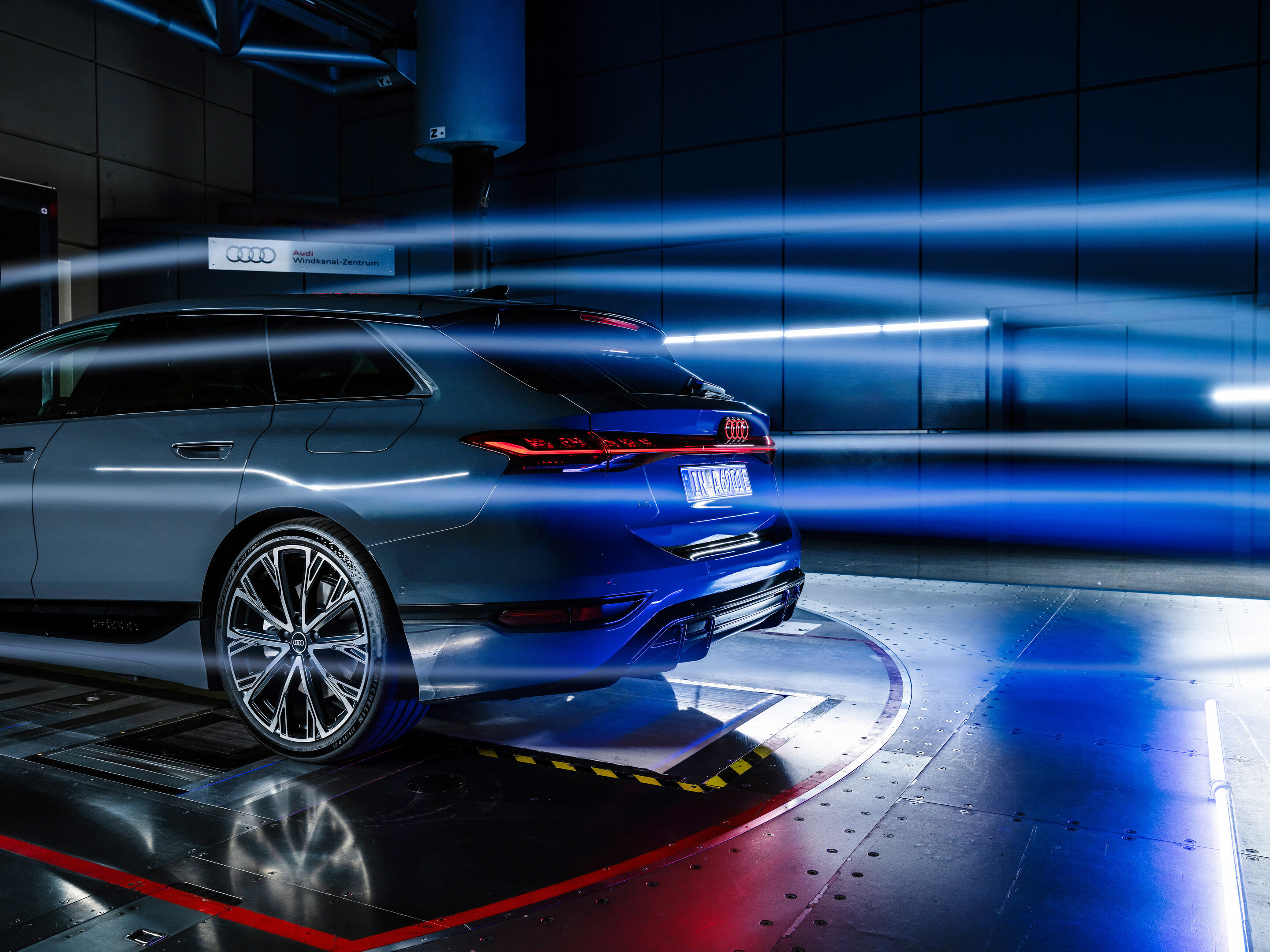 The Audi A6 Avant e-tron with a Cd value of 0.24 - The Audi A6 Avant e-tron with a Cd value of 0.24. Picture: Illustration of the wind tunnel at the Audi site in Ingolstadt.