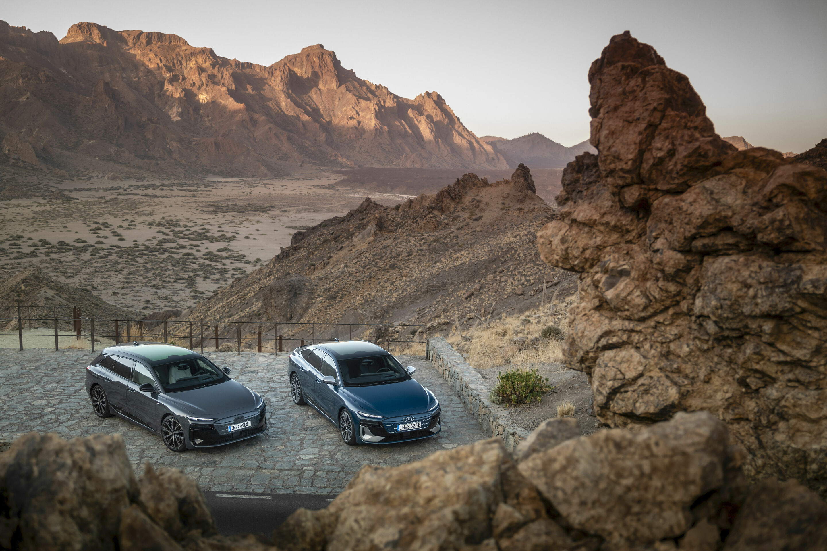 Audi A6 Avant e-tron / Audi S6 Sportback e-tron - Static photo,
Colour: Magnet grey, Malpelo blue metallic