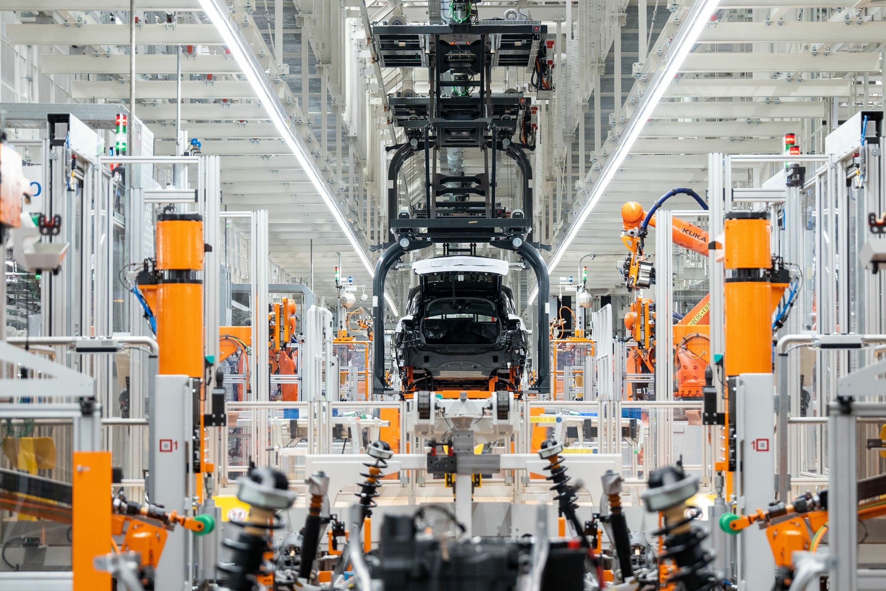 Audi starts production of electric models at its new plant in China - State-of-the-art plant at Audi FAW NEV Company in Changchun: vehicle assembly