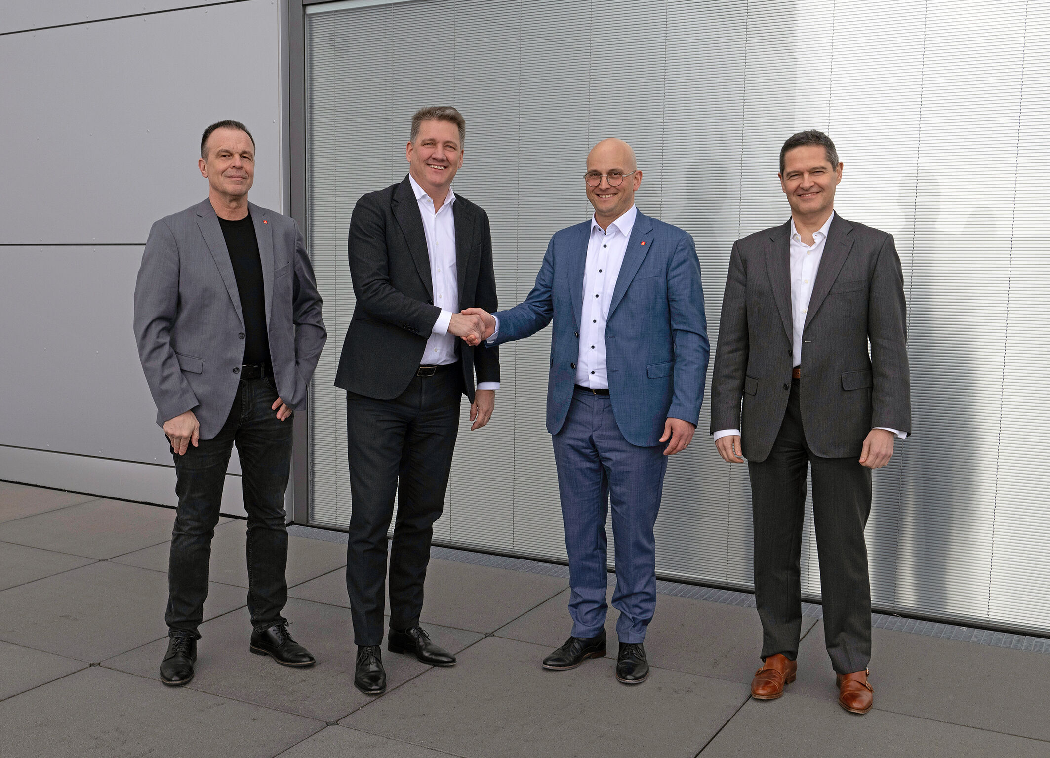 Management and works council enter agreement for the future - Audi management and the works council are laying a milestone that will strengthen the competitiveness and future viability of the German sites long-term in the shape of an agreement for the...