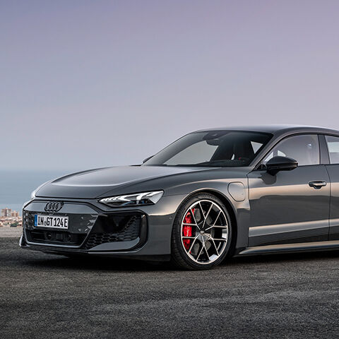 Audi RS e-tron GT - Static photo,
Colour: Nimbus grey pearl effect